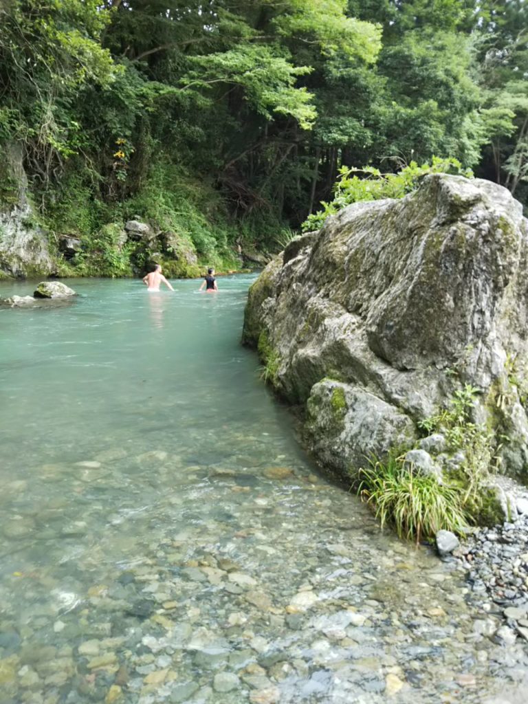 清流園河原7