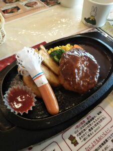 おこさまハンバーグ