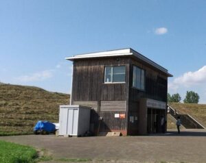 荒川彩湖公園トイレ